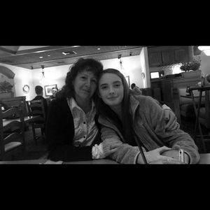 Meet your Posher, Elissa marie